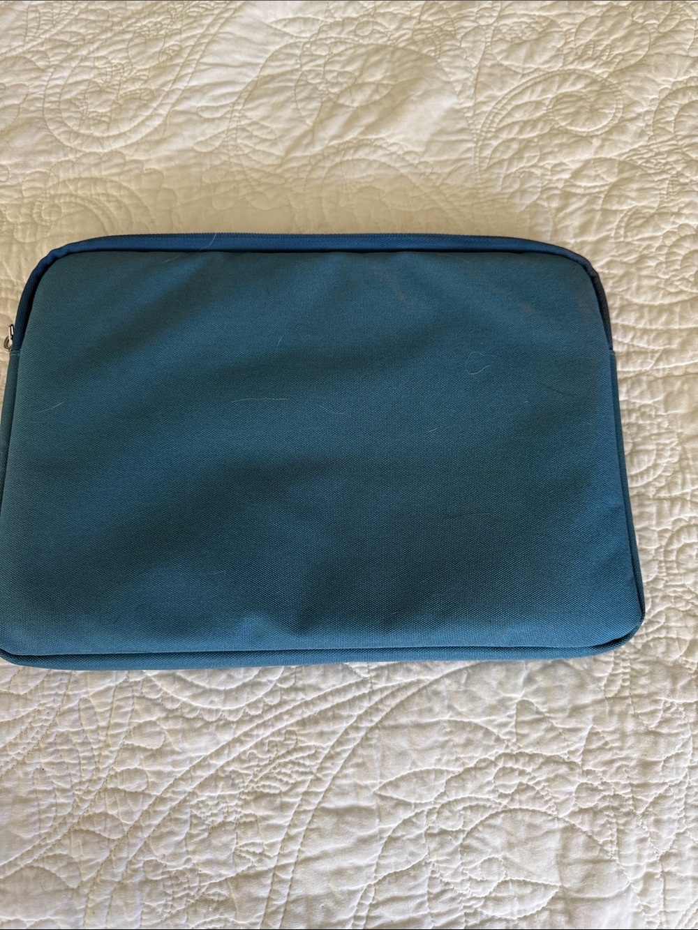 Moshi Teal Laptop Sleeve – Slim Protective Case - Picture 2 of 2